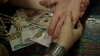 Мошенница "сняла порчу" у калужанки за 33 тысячи рублей