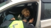 Калужскому инспектору ДПС забросили взятку в окно патрульной машины