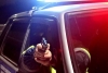 Полицейские открыли стрельбу по автомобилю с пьяной женщиной за рулем