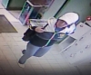 Женщина с пистолетом ограбила магазин