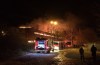 В Калуге пожарные полночи тушили горящий склад