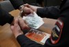 В Калужской области чиновника поймали на 1.5-миллионной взятке