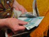 В Калужской области 32-летний мужчина звонил пенсионерам и представлялся их внуком