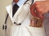 В Калуге врач-венеролог приговорен к штрафу в 200 тысяч за фальшивую справку 