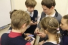 В Калуге ограничили использование мобильников в школе