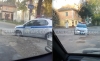 В полиции прокомментировали фотографии служебной машины, попавшей в яму в центре Калуги