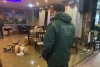 В Турынино пьяный посетитель кафе 8 раз выстрелил в шашлычника