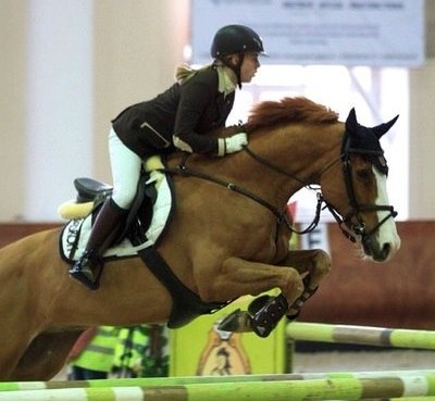 Калужская школьница заняла три первых места на  соревнованиях по конному спорту