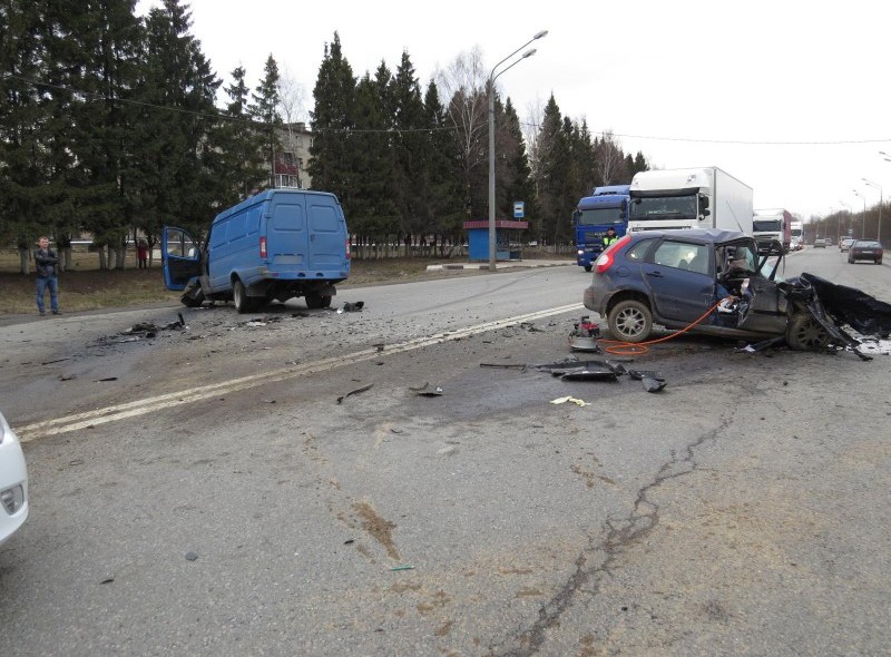 В страшном ДТП на Киевской трассе погибли два человека