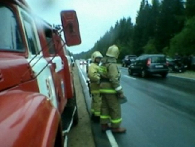 В Калужской области при столкновении "Логана" и автобуса погиб один человек