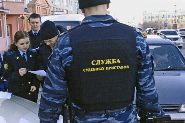 За один рейд судебные приставы взыскали более 113 тысяч рублей