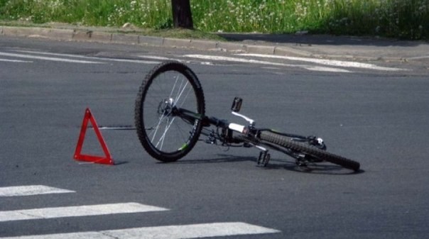 100 тысяч рублей выплатит водитель сбитому им велосипедисту
