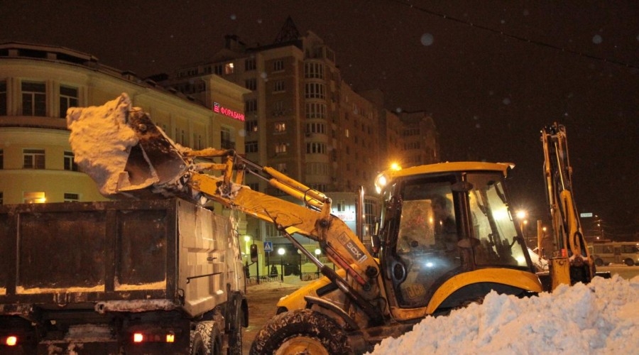 Горуправа просит автомобилистов не парковаться на улицах, с которых ночью будут убирать снег