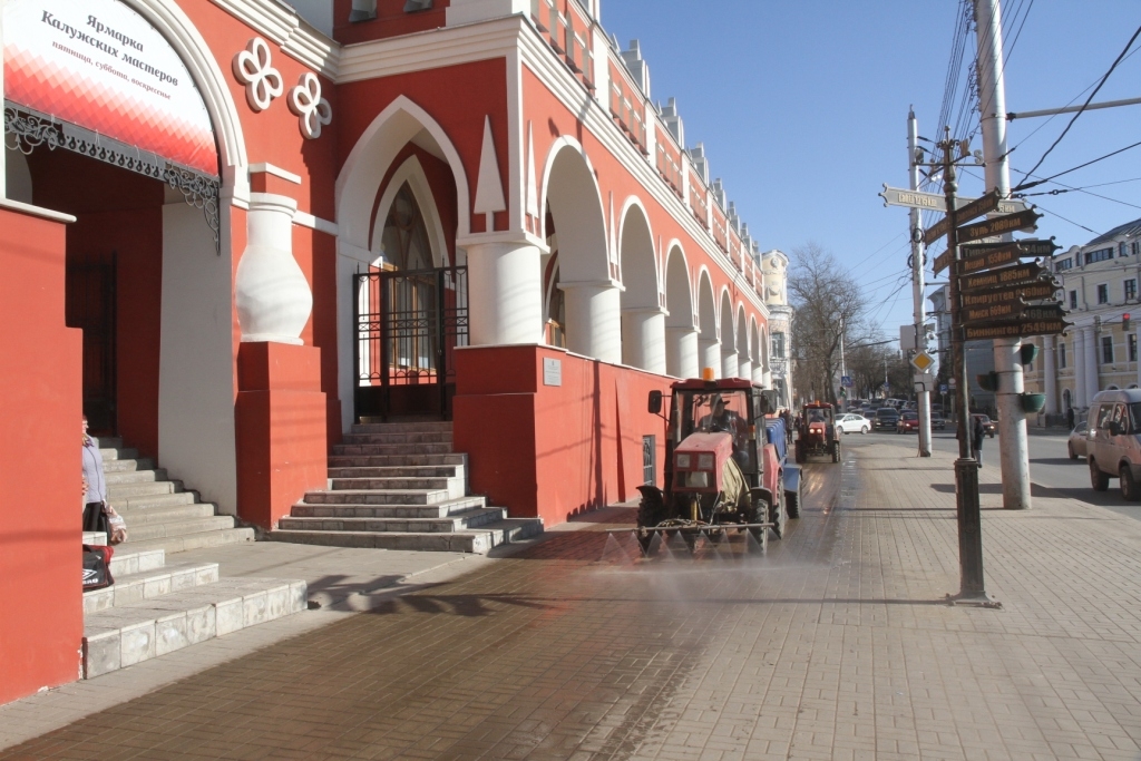 Калужан попросили убрать машины с шести улиц города