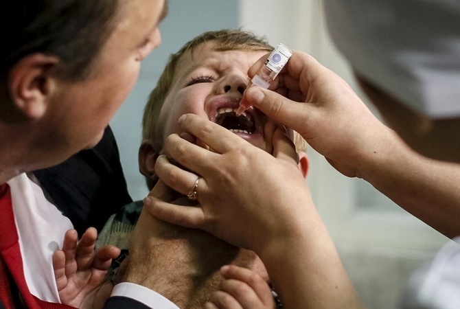 Вакцины от полиомиелита на всех не хватает