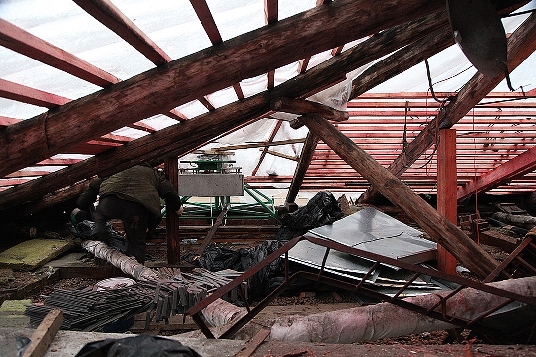 Калужские власти заявляют о 6 домах, до сих пор остающихся без крыш