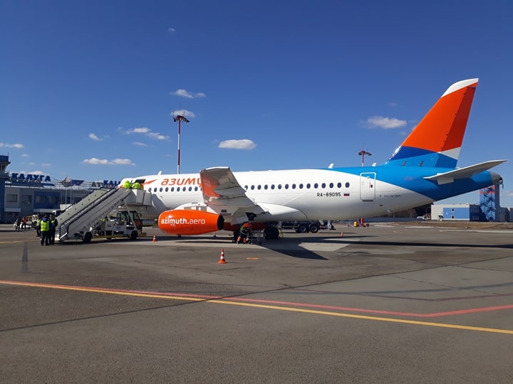 Авиакомпания Азимут выполнила первый рейс по маршруту Калуга - Калининград