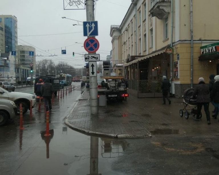 Платную парковку на Кирова переделали в остановку общественного транспорта