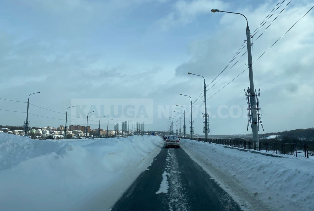 Городской голова попросил неделю на уборку Калуги от снега