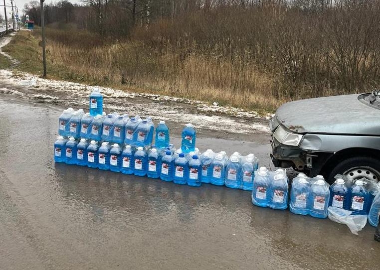 На Киевской трассе изъято более 650 литров опасного стеклоомывателя