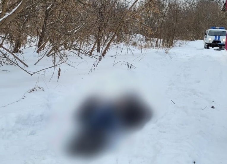 На проселочной дороге под Калугой найден труп мужчины