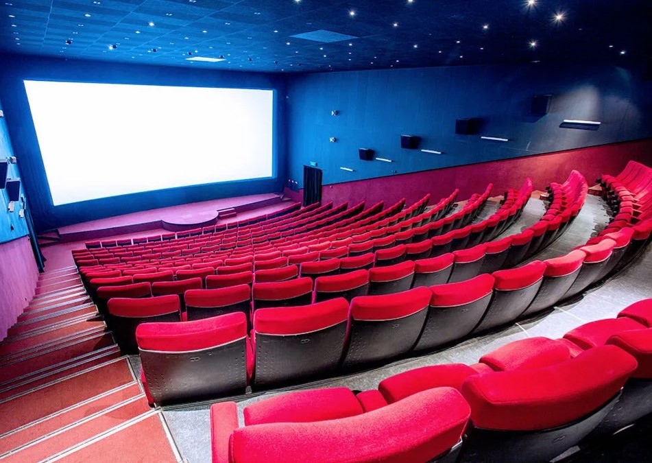 В России спрогнозировали закрытие половины кинотеатров к лету без мер поддержки