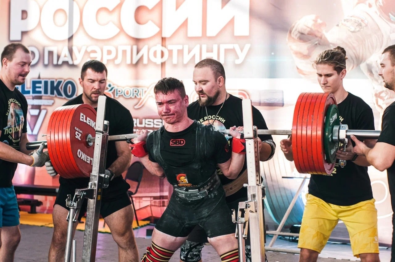 Калужский пауэрлифтер установил рекорд на Кубке России