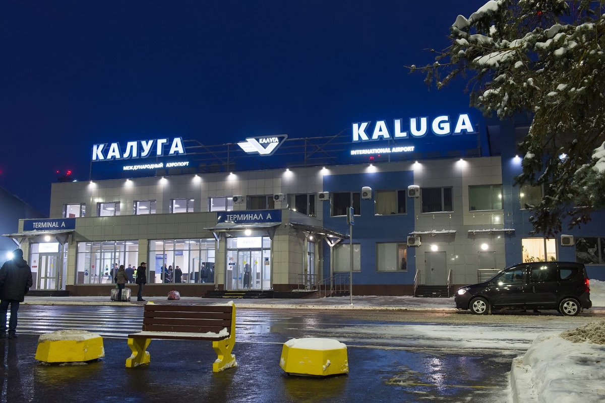 Из-за опасного ЧП рейс из Питера в Калугу задержался на 5 часов