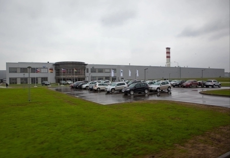 Сокращённым сотрудникам завода Фольксваген заплатят от 8 до 10 окладов