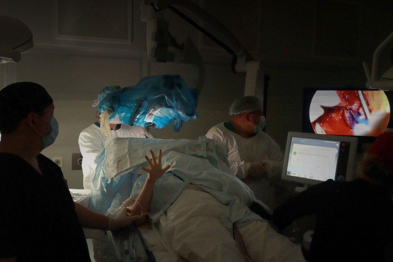 Калужские нейрохирурги провели уникальную операцию.