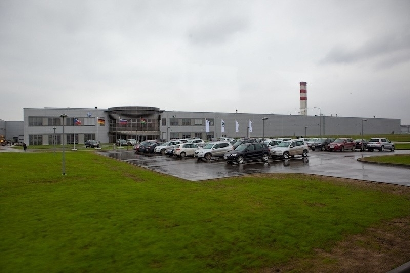 На бывшем заводе Volkswagen в Калуге продлили режим простоя 