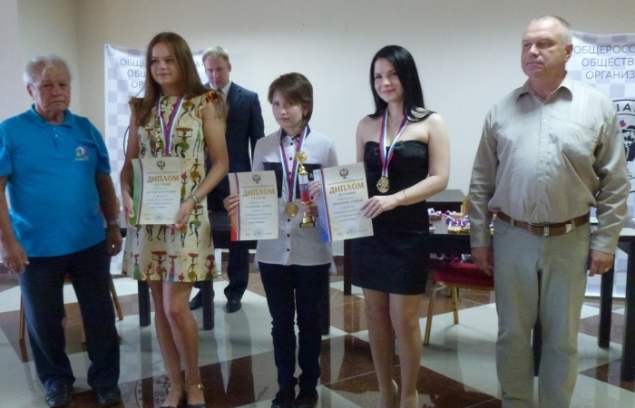 Калужанки завоевали серебро на чемпионате России по шашкам