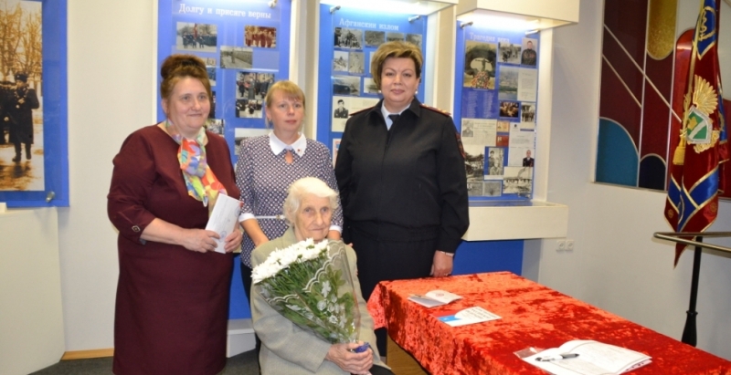 92-летняя пенсионерка принесла присягу на верность России