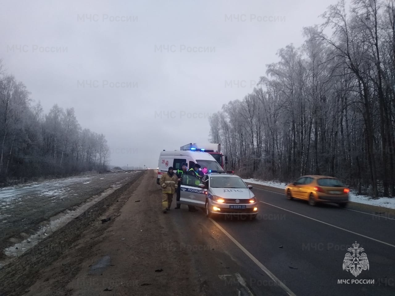 Девять человек погибли в страшном ДТП микроавтобуса и автоцистерны на трассе "Калуга-Тула"